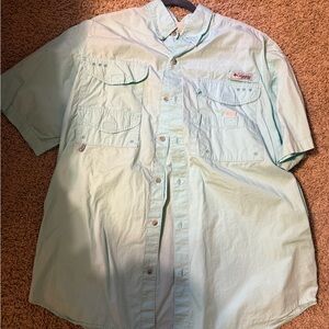 Columbia Men's Aqua Short Sleeve Button Down Shirt